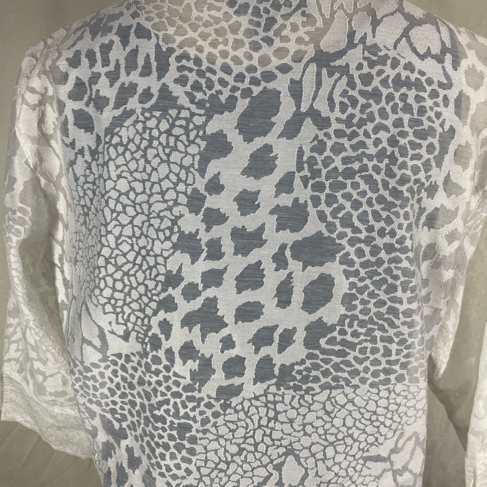 Investments Sheer White Button Down Blouse Reptile Design Size 14 - Picture 4 of 6